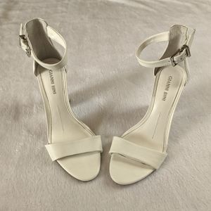 Gianni Bini- White Chunky Heels